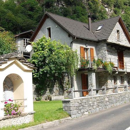 Casa Fontanella Villa Brione  Bagian luar foto
