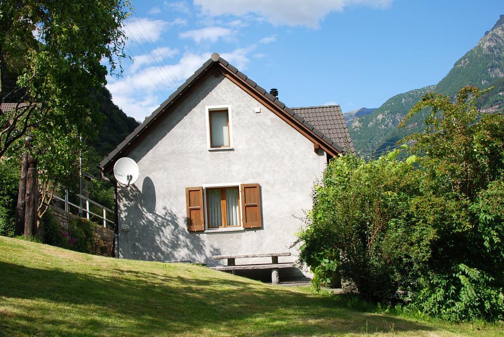 Casa Fontanella Villa Brione  Ruang foto